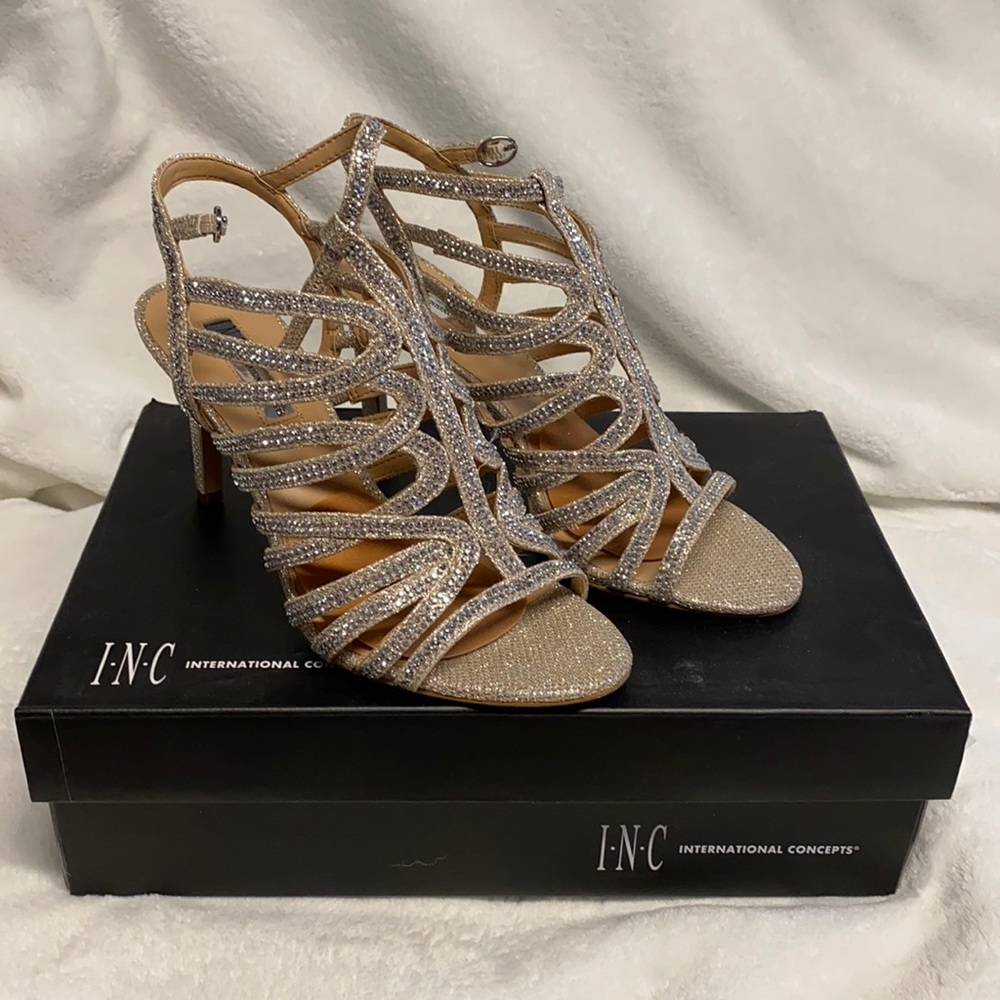 INC Womens Gawdiegld Open Toe Ankle, Size 7W